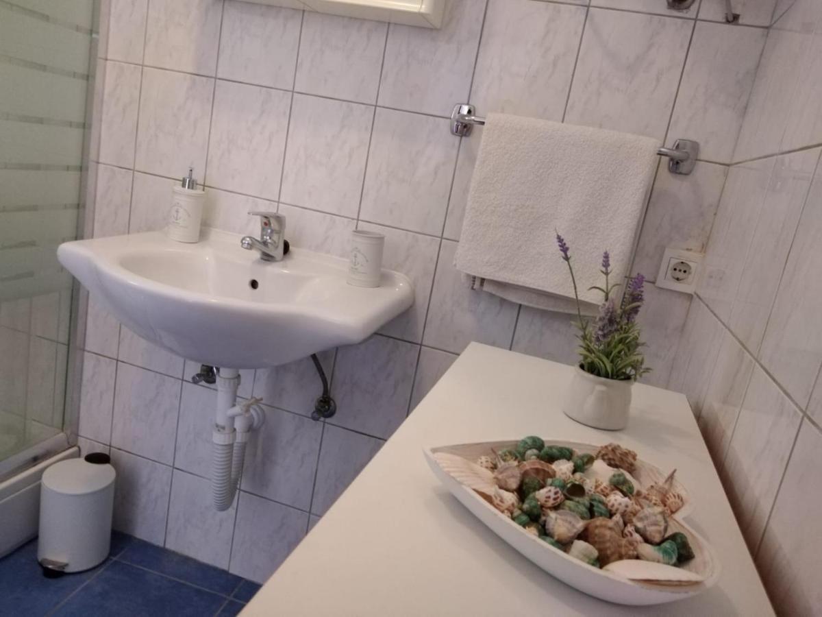 M&K Studio Apartment Tisno Buitenkant foto